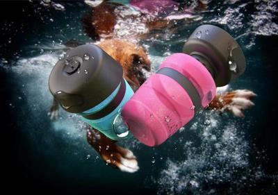 VelvetPaws™ TravelMate Foldable Pet Water Bottle – Leak-Proof Outdoor Companion