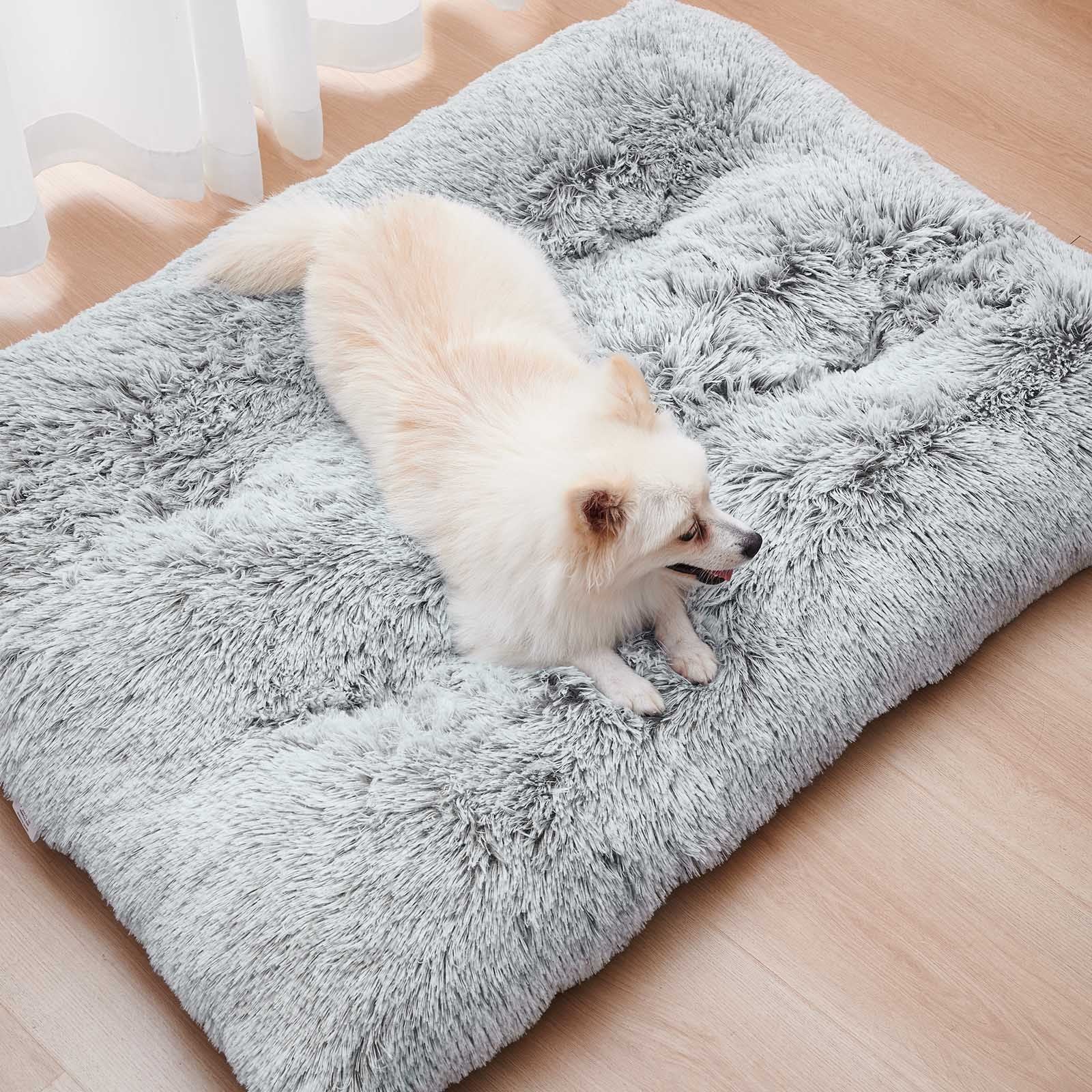 VelvetPaws™ Fluffy Faux Fur Dog Bed – Calming, Washable Crate Mat with Anti-Slip Bottom for Dogs & Cats